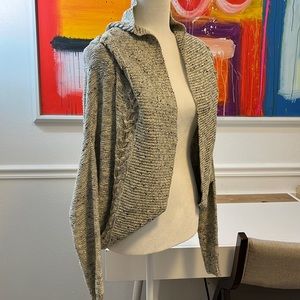 NWOT long sleeve hooded shrug